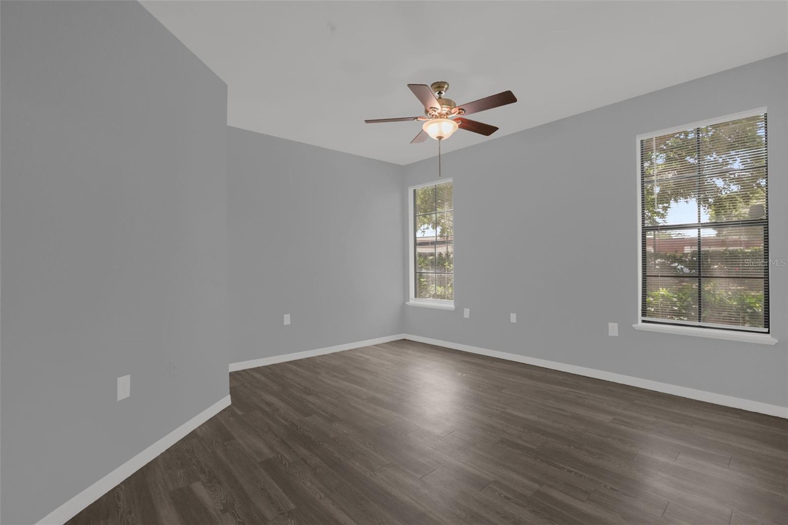 SERENATA CONDO - Residential