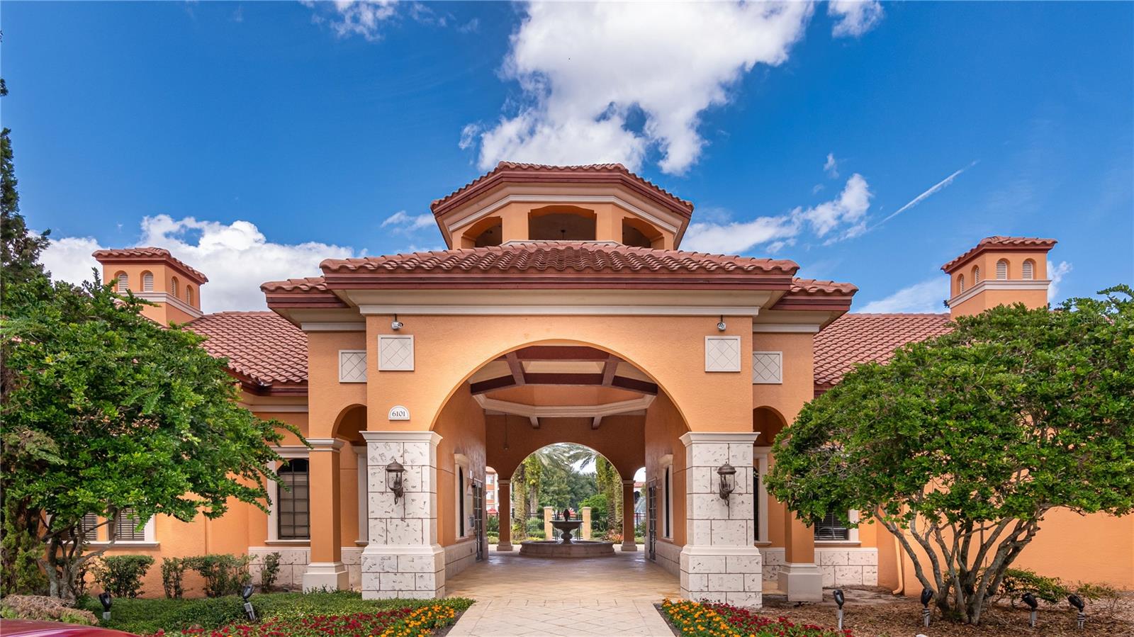 SERENATA CONDO - Residential