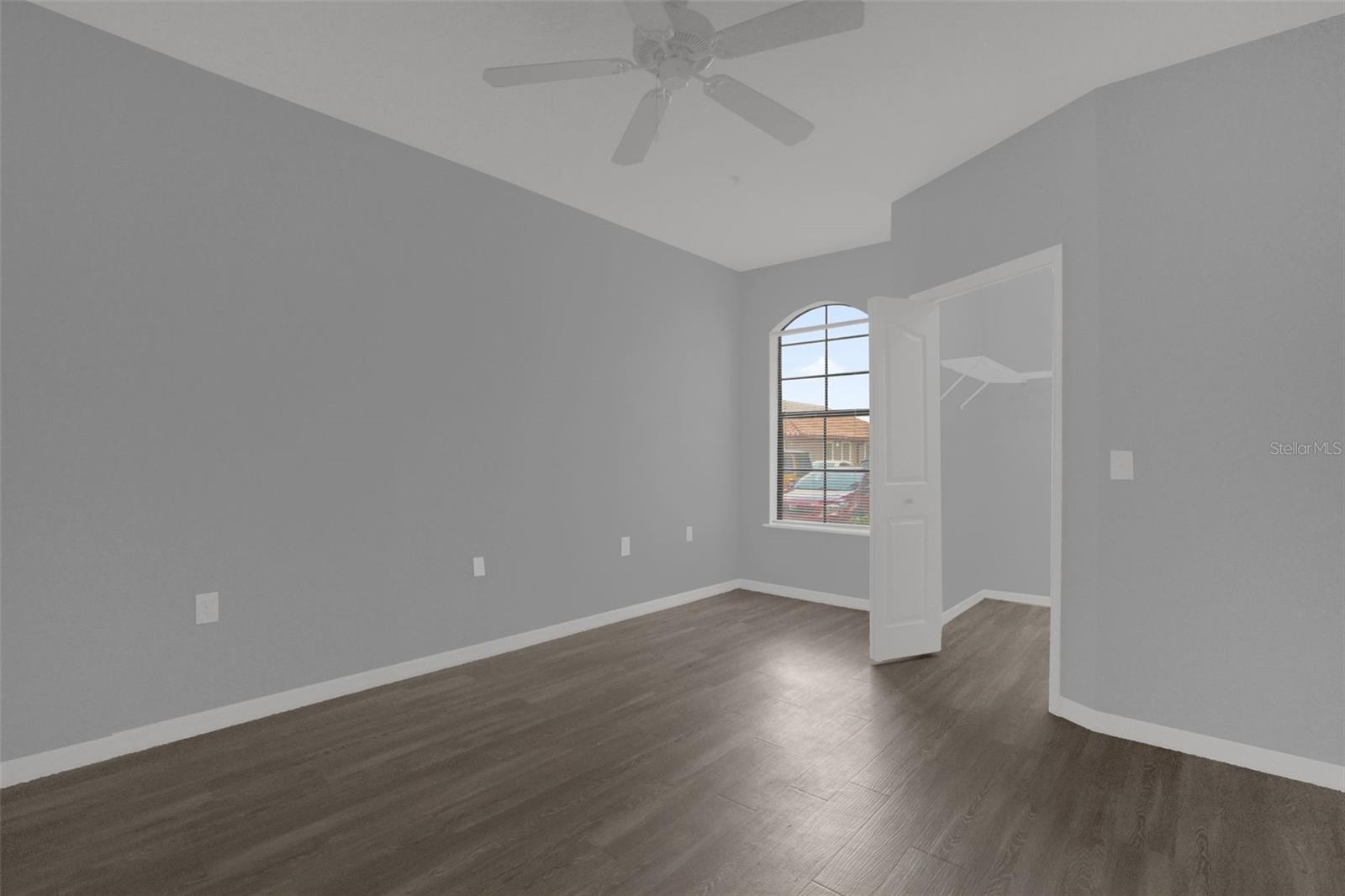 SERENATA CONDO - Residential