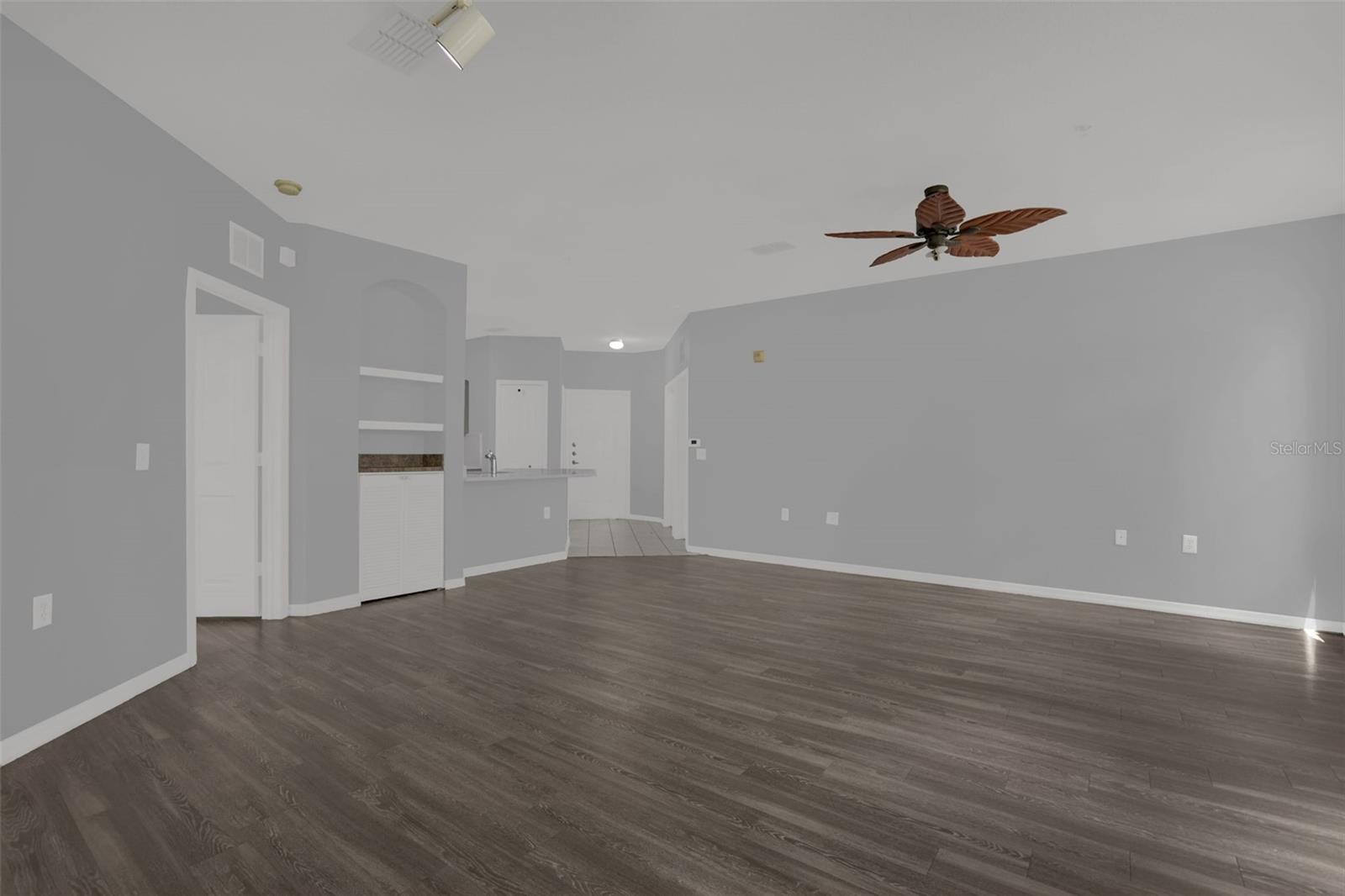 SERENATA CONDO - Residential