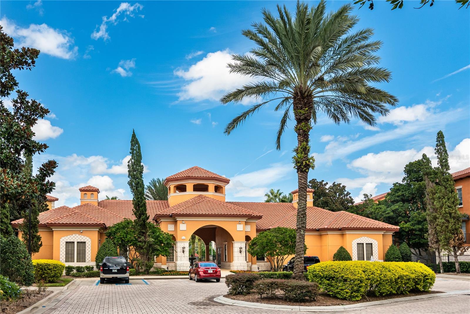 SERENATA CONDO - Residential