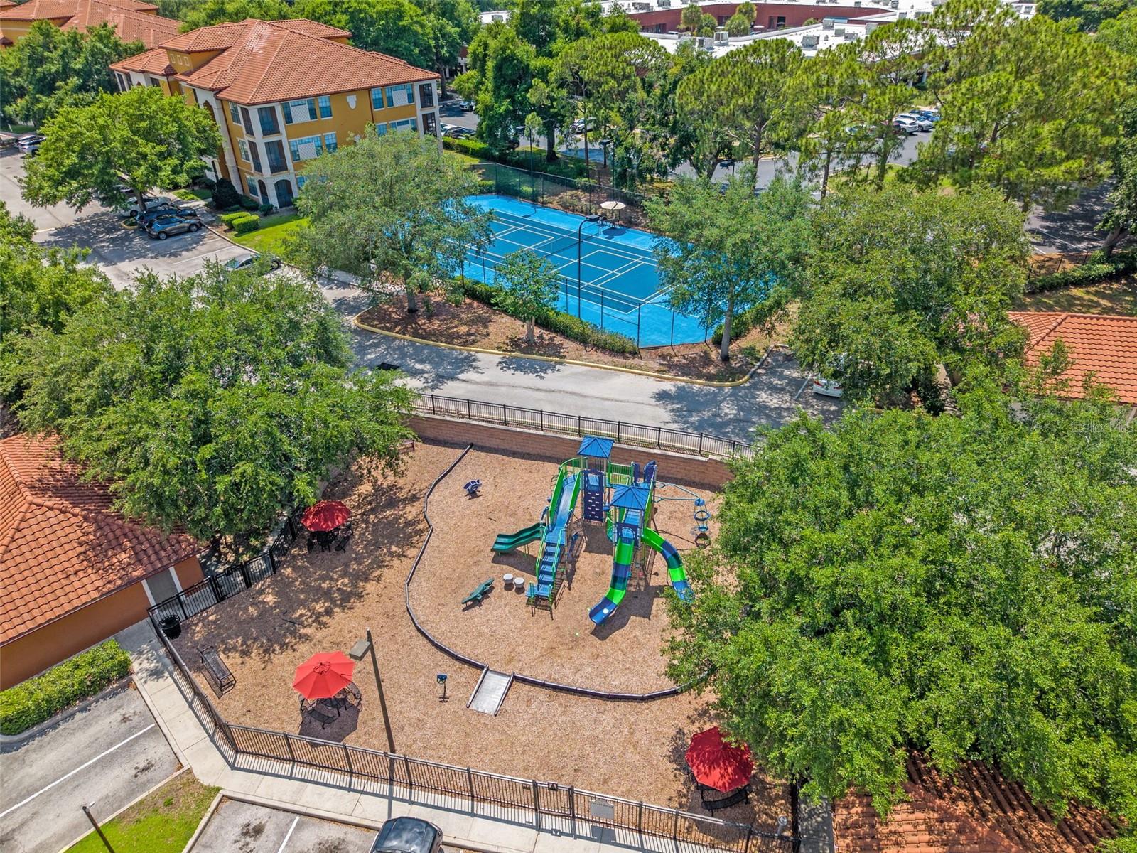 SERENATA CONDO - Residential