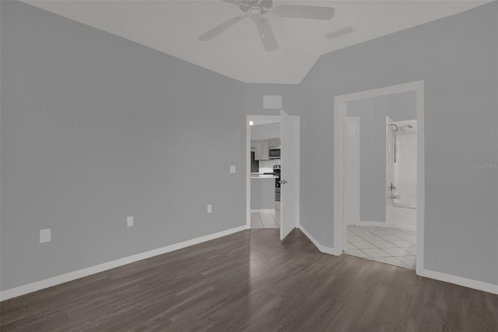 SERENATA CONDO - Residential