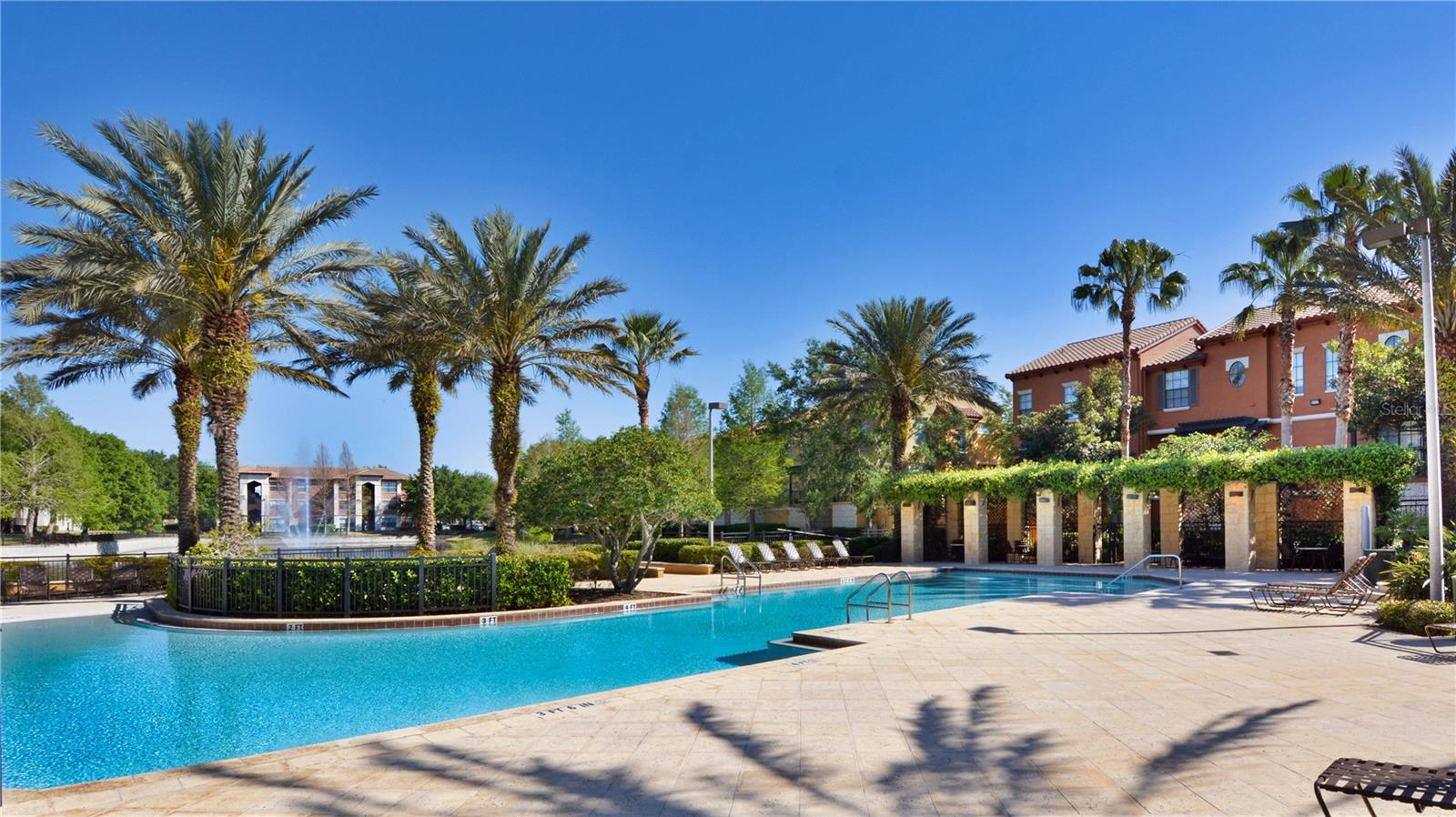 SERENATA CONDO - Residential