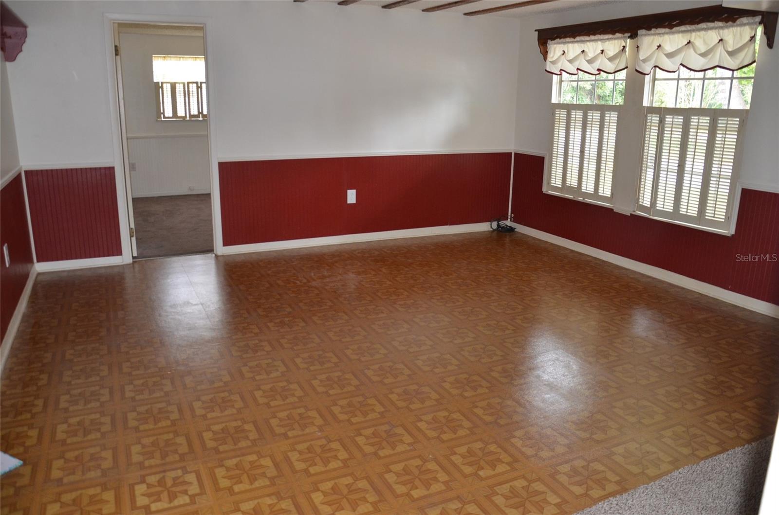 2851 LITTLE LAUREL WAY