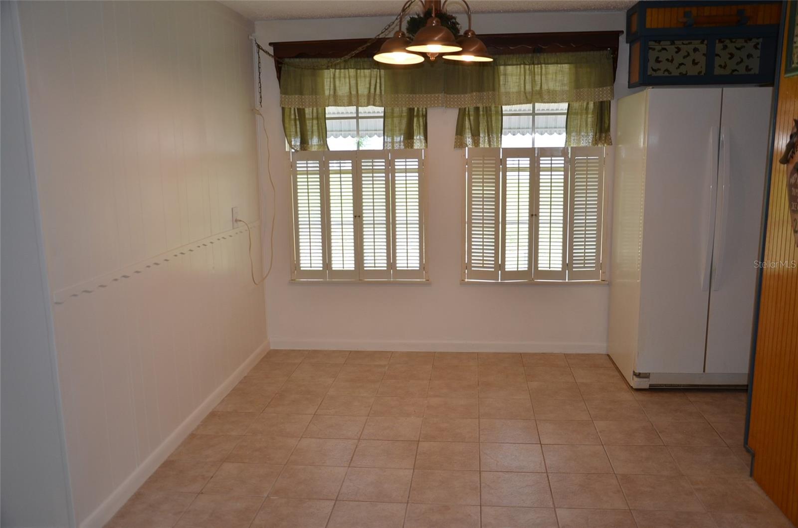 LAKE GERTRUDE MANOR - Residential