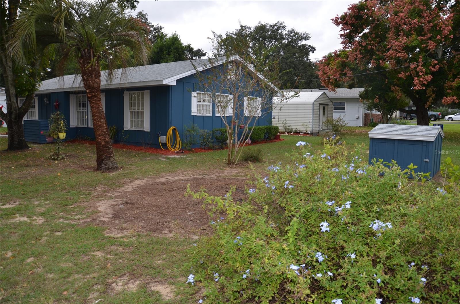 LAKE GERTRUDE MANOR - Residential