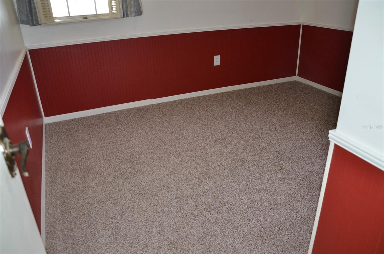 LAKE GERTRUDE MANOR - Residential