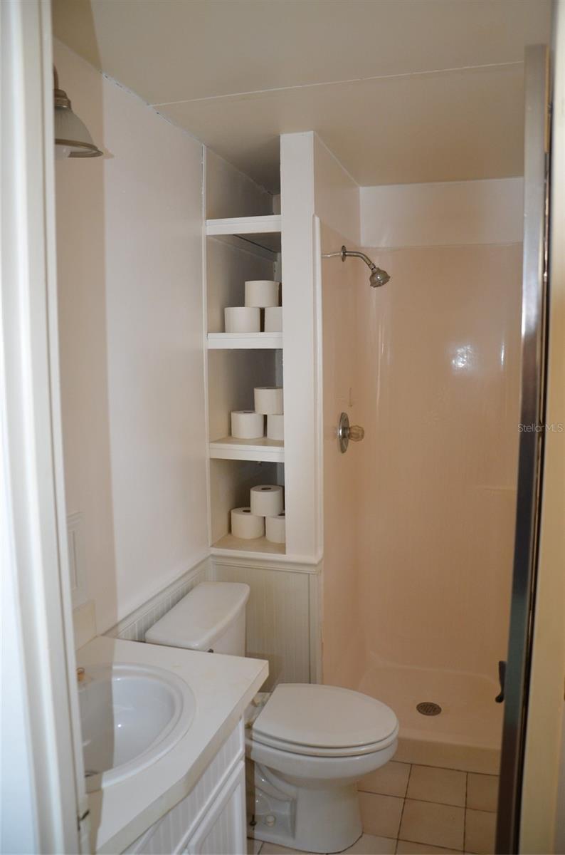 LAKE GERTRUDE MANOR - Residential