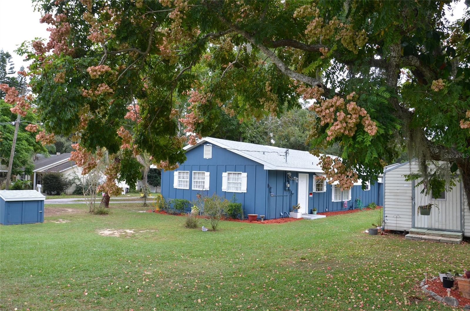 LAKE GERTRUDE MANOR - Residential