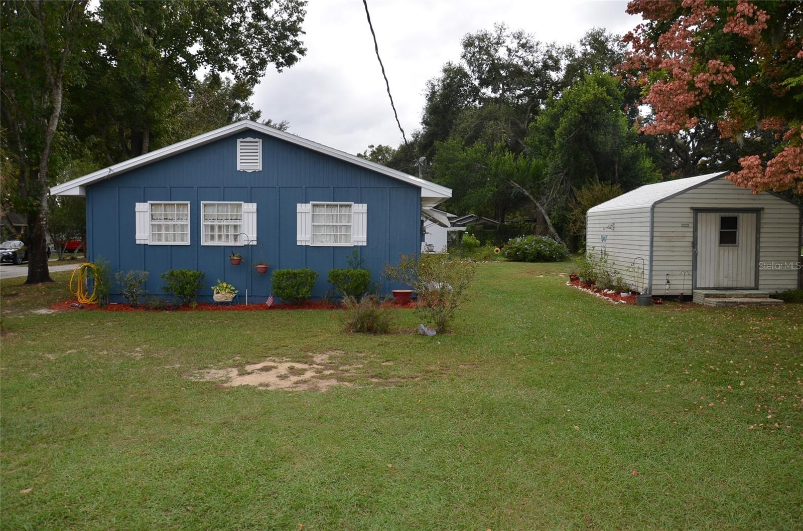 LAKE GERTRUDE MANOR - Residential