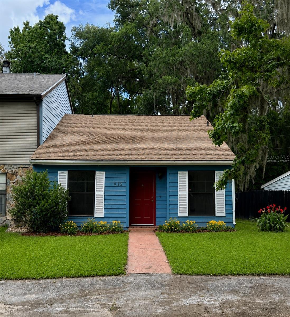 935 VILLAGE DRIVE