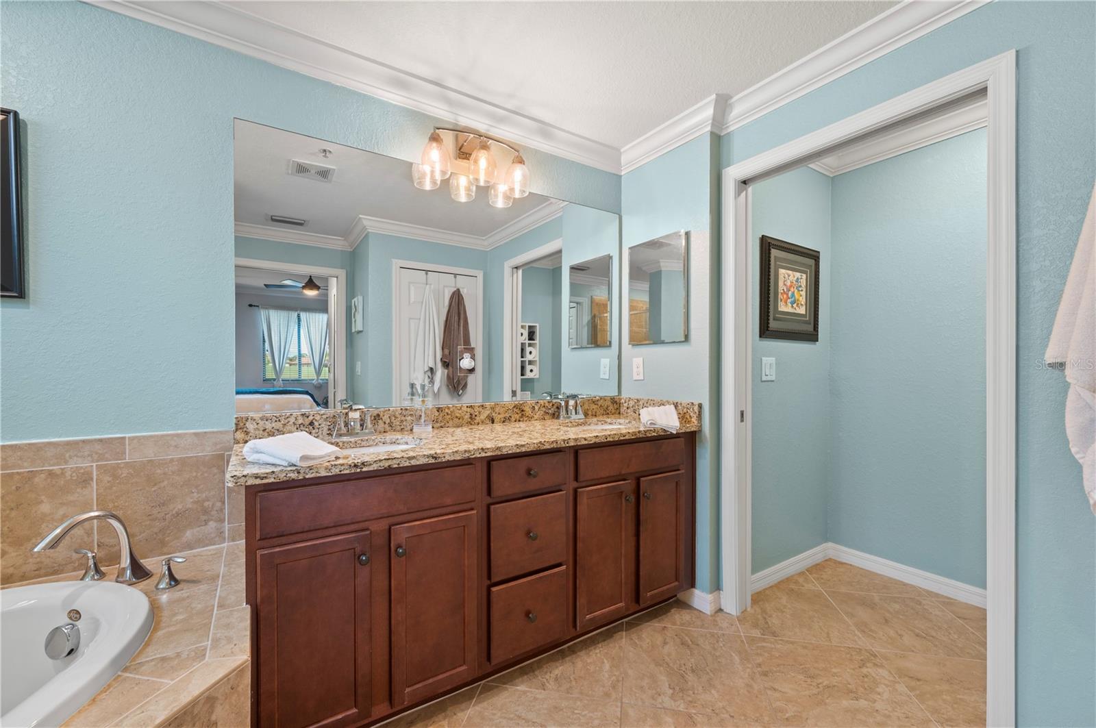 LAKEWOOD NATIONAL - Residential