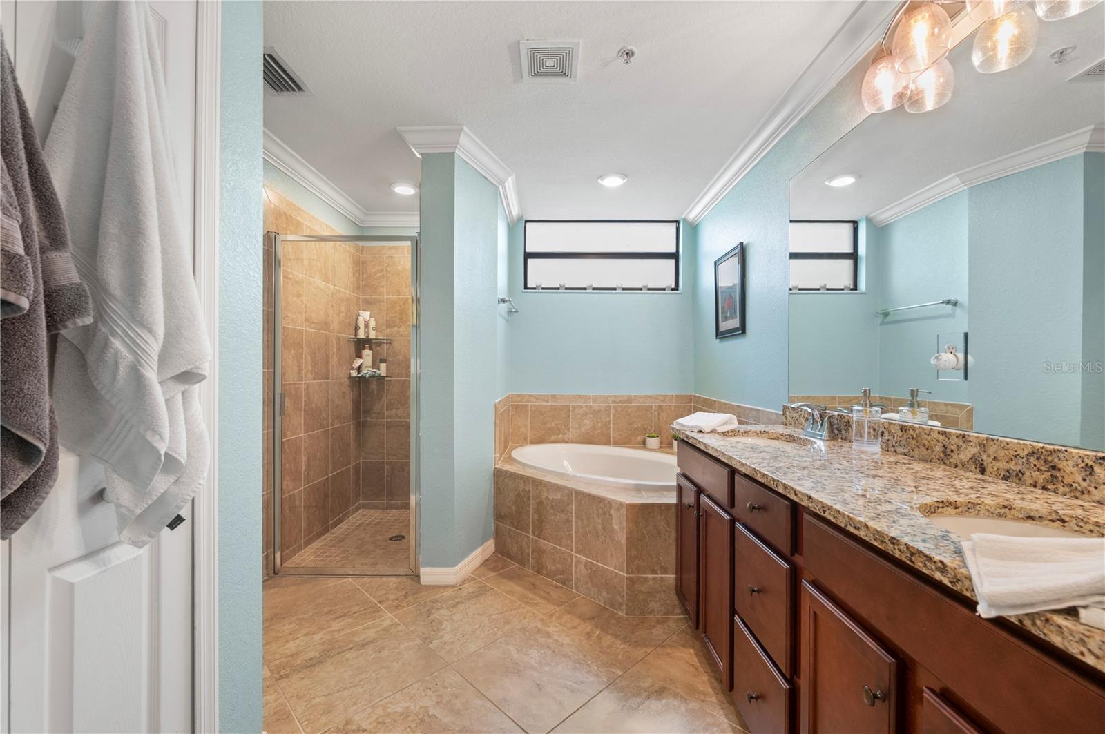 LAKEWOOD NATIONAL - Residential