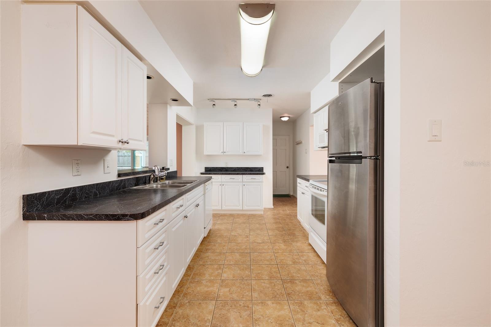 OAKHURST GROVES - Residential