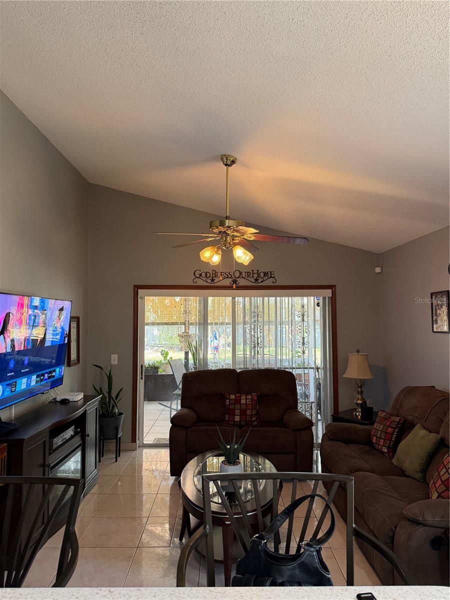 CRYSTAL COVE - Residential