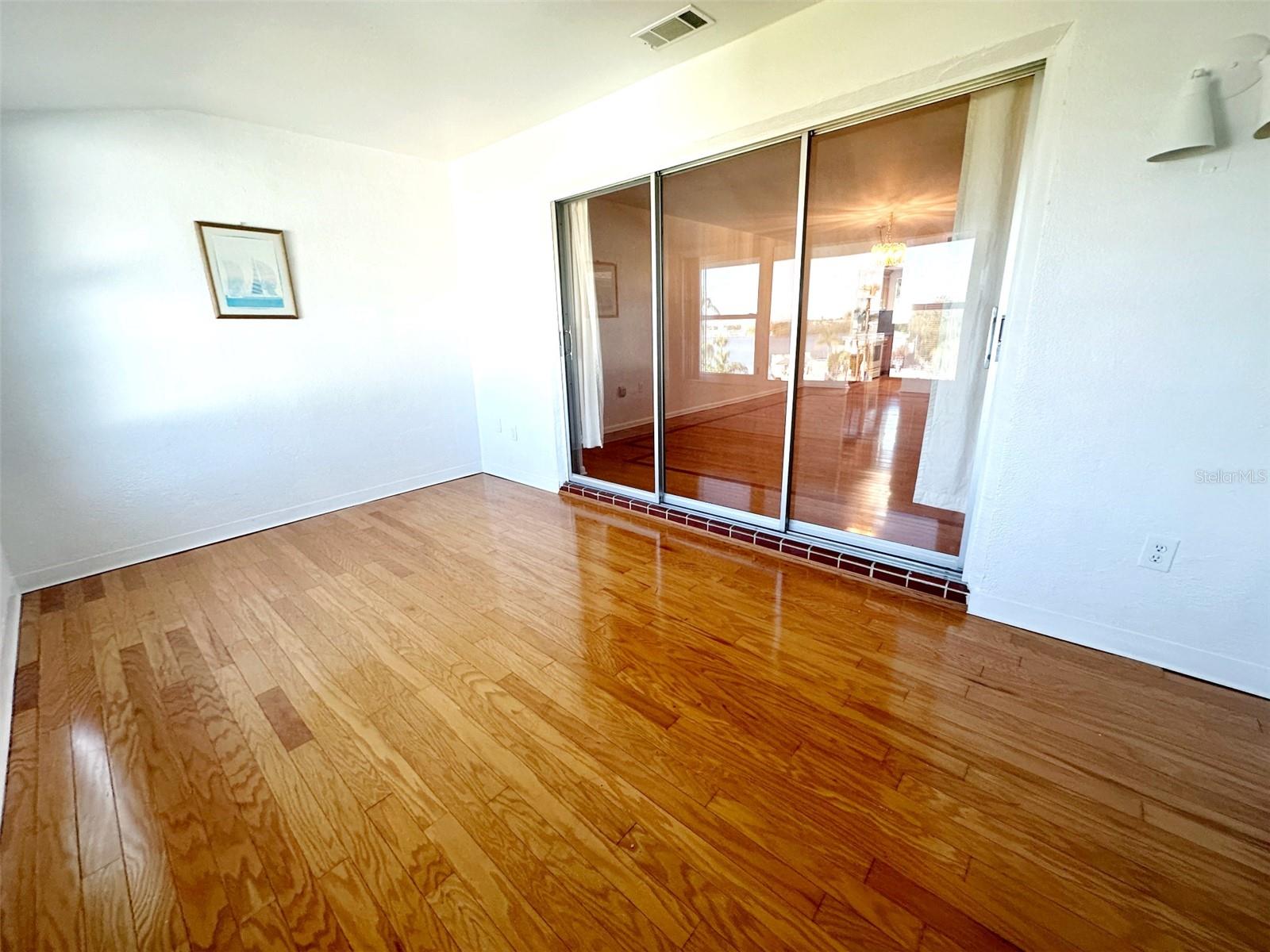 SHORE VIEW BLDG - Residential