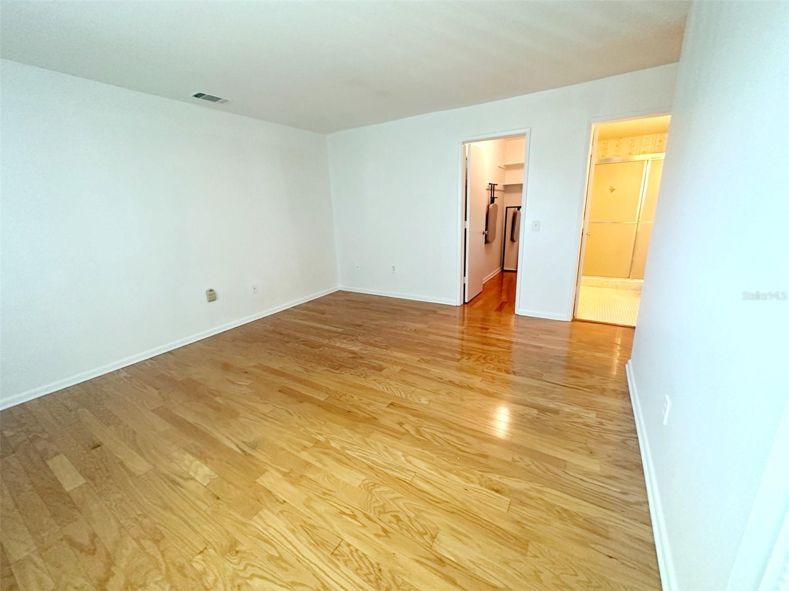 SHORE VIEW BLDG - Residential