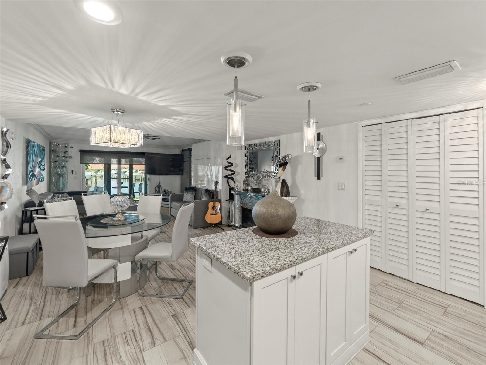 BAY ISLAND GROUP 14 - Residential