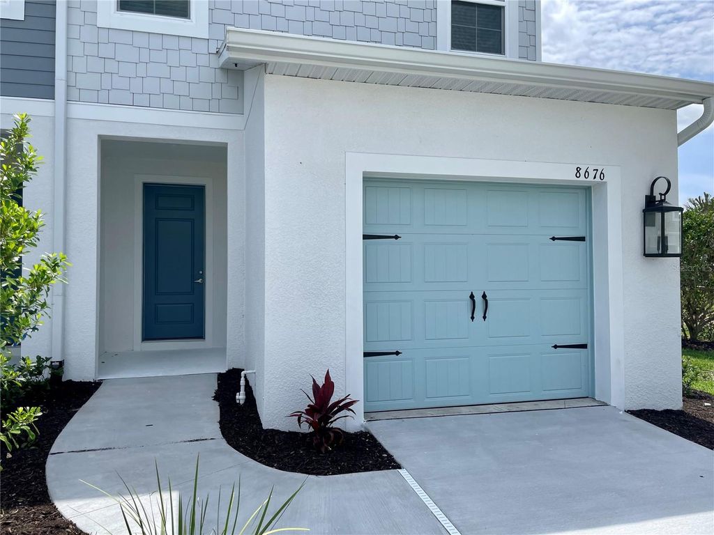 Photo of 8676 Canyon Creek Trail, Parrish, FL 34219 (MLS # A4674171)