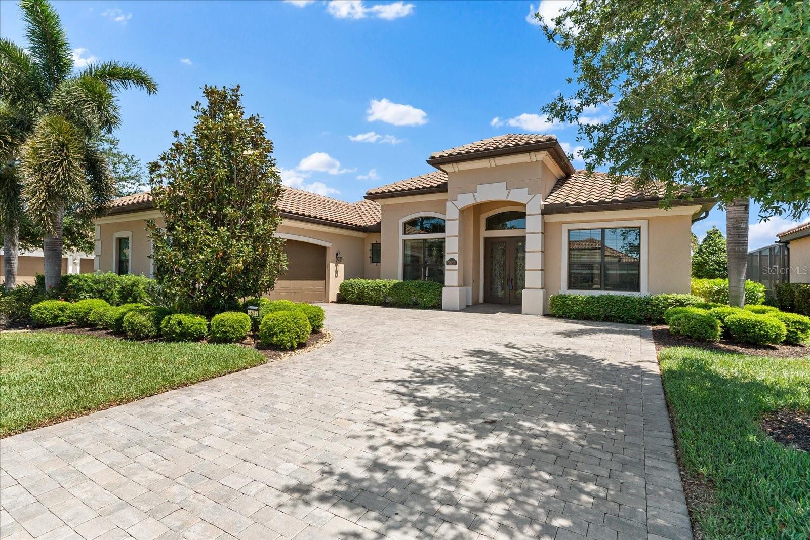 5637 ARNIE LOOP