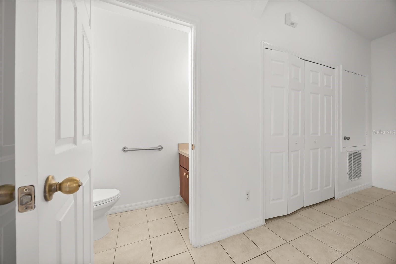 FIESTA KEY - Residential