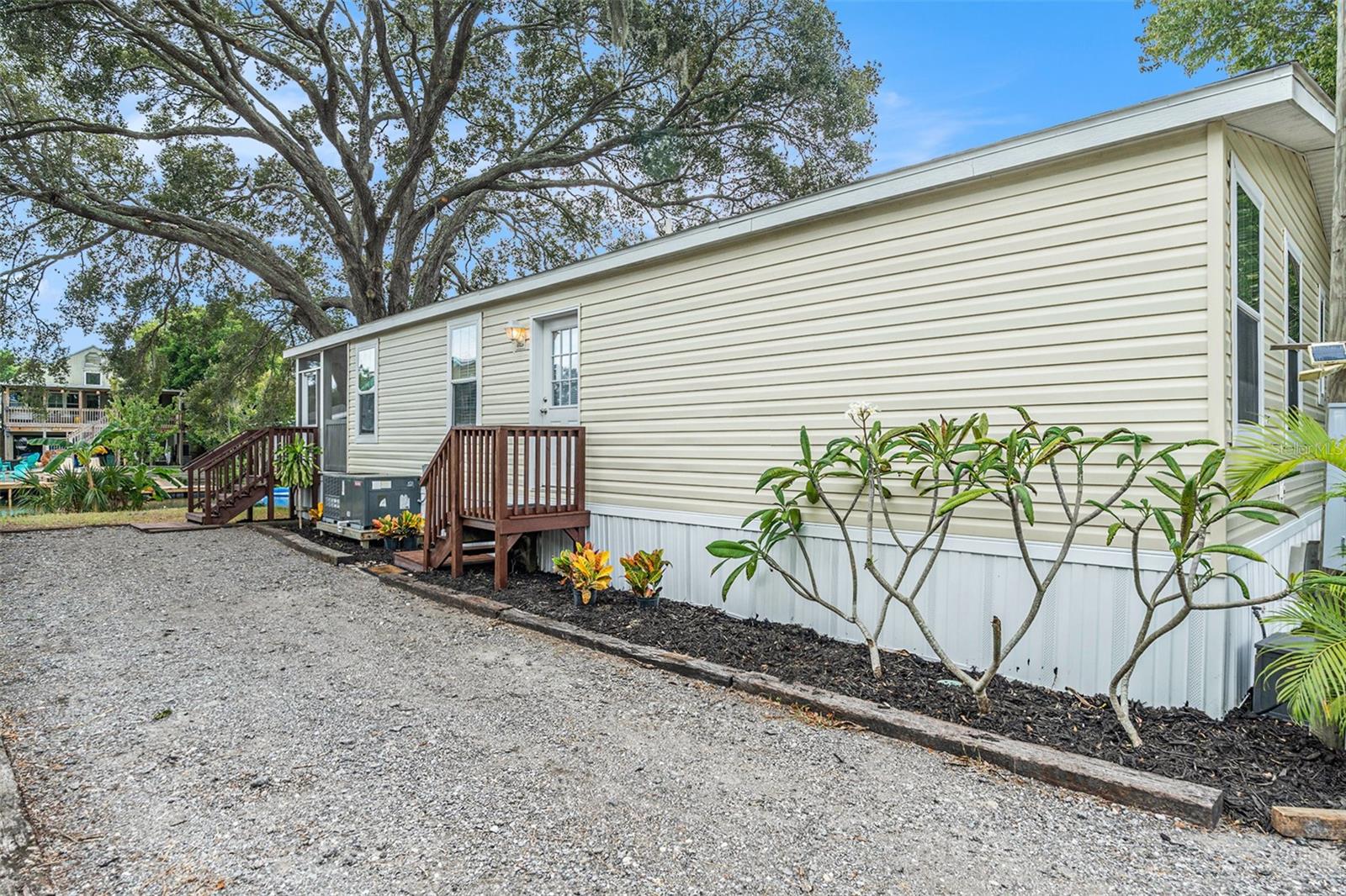WEEKI WACHEE RIVER RETREATS - Residential
