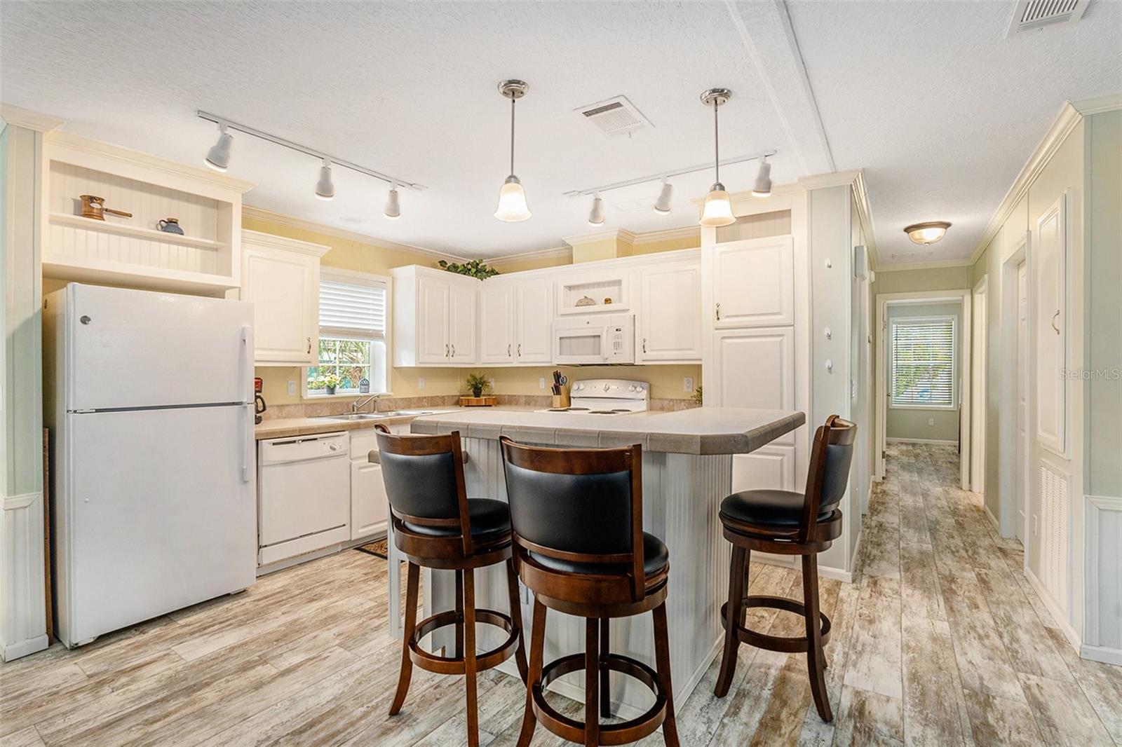 WEEKI WACHEE RIVER RETREATS - Residential