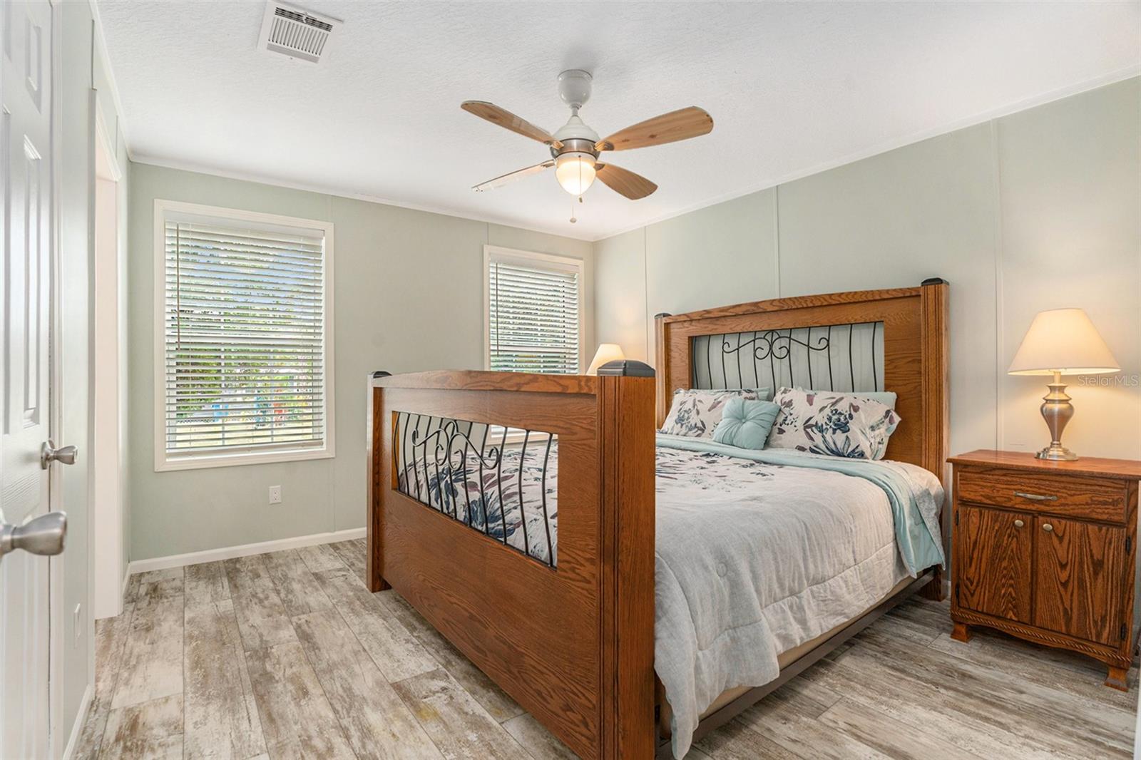 WEEKI WACHEE RIVER RETREATS - Residential