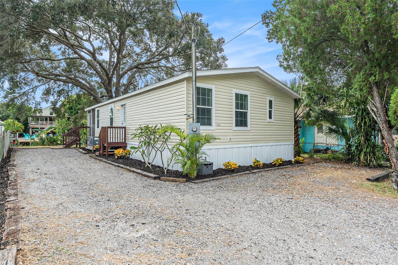 WEEKI WACHEE RIVER RETREATS - Residential