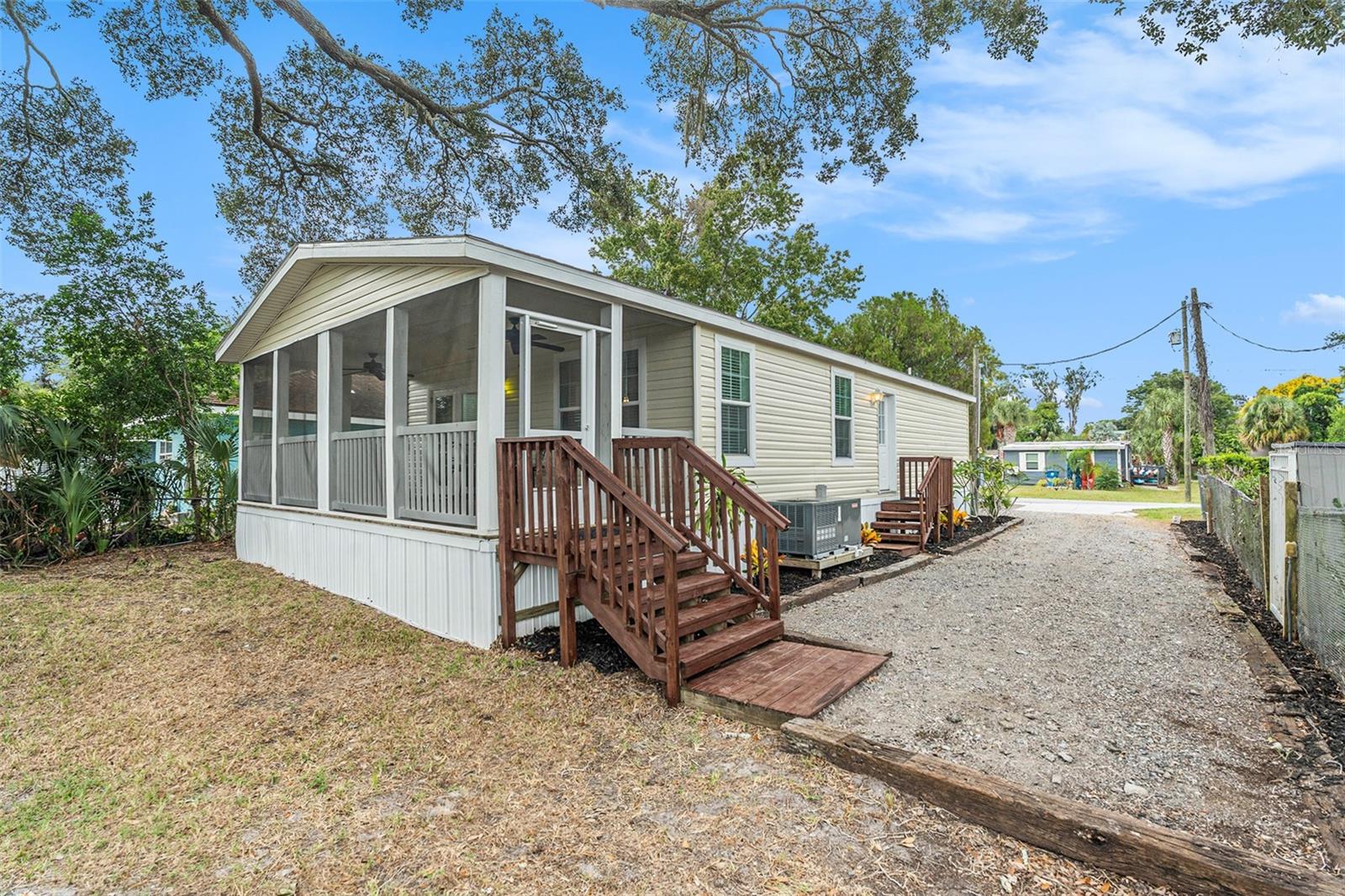 WEEKI WACHEE RIVER RETREATS - Residential