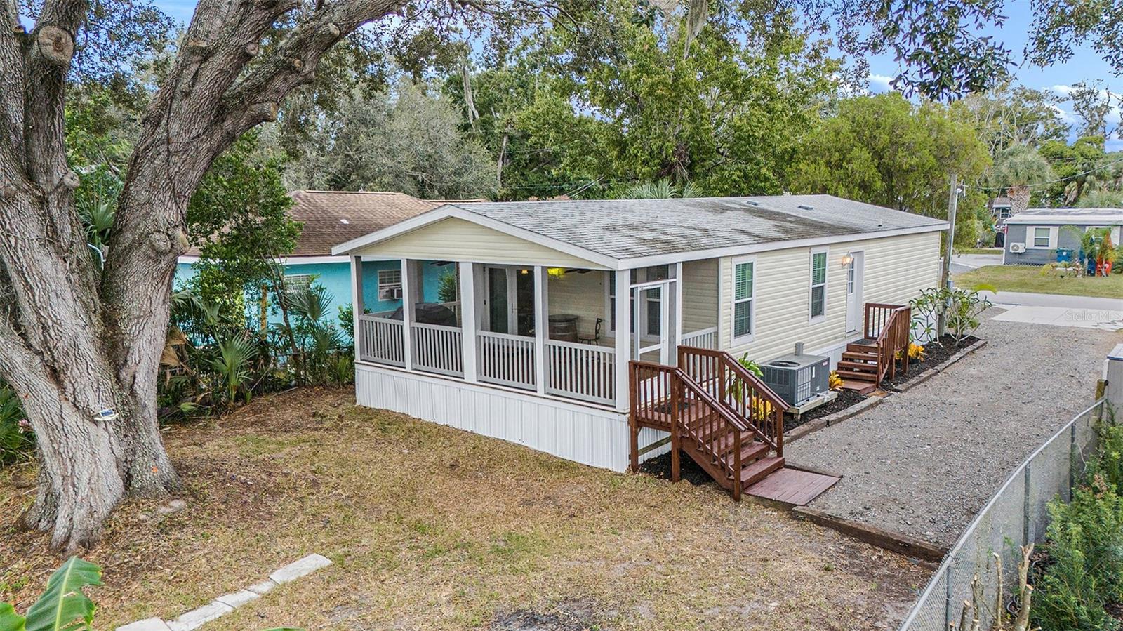 WEEKI WACHEE RIVER RETREATS - Residential
