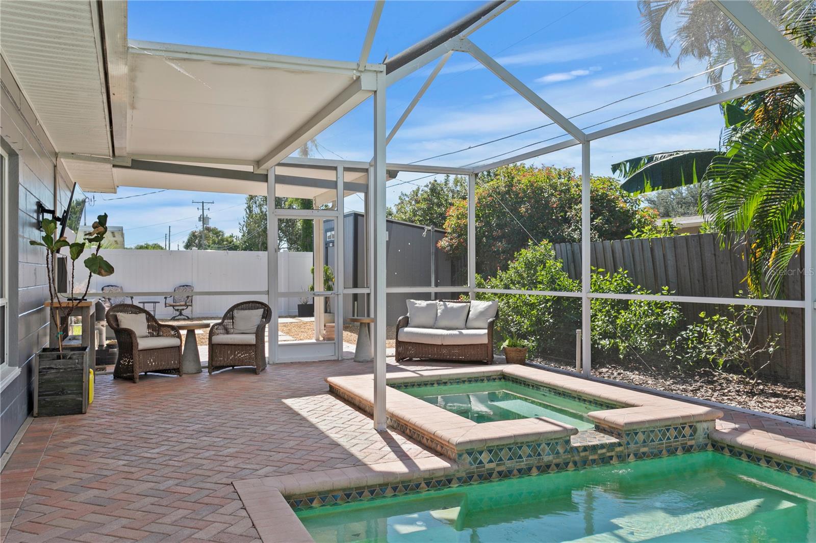 MAXIMO MOORINGS - Residential
