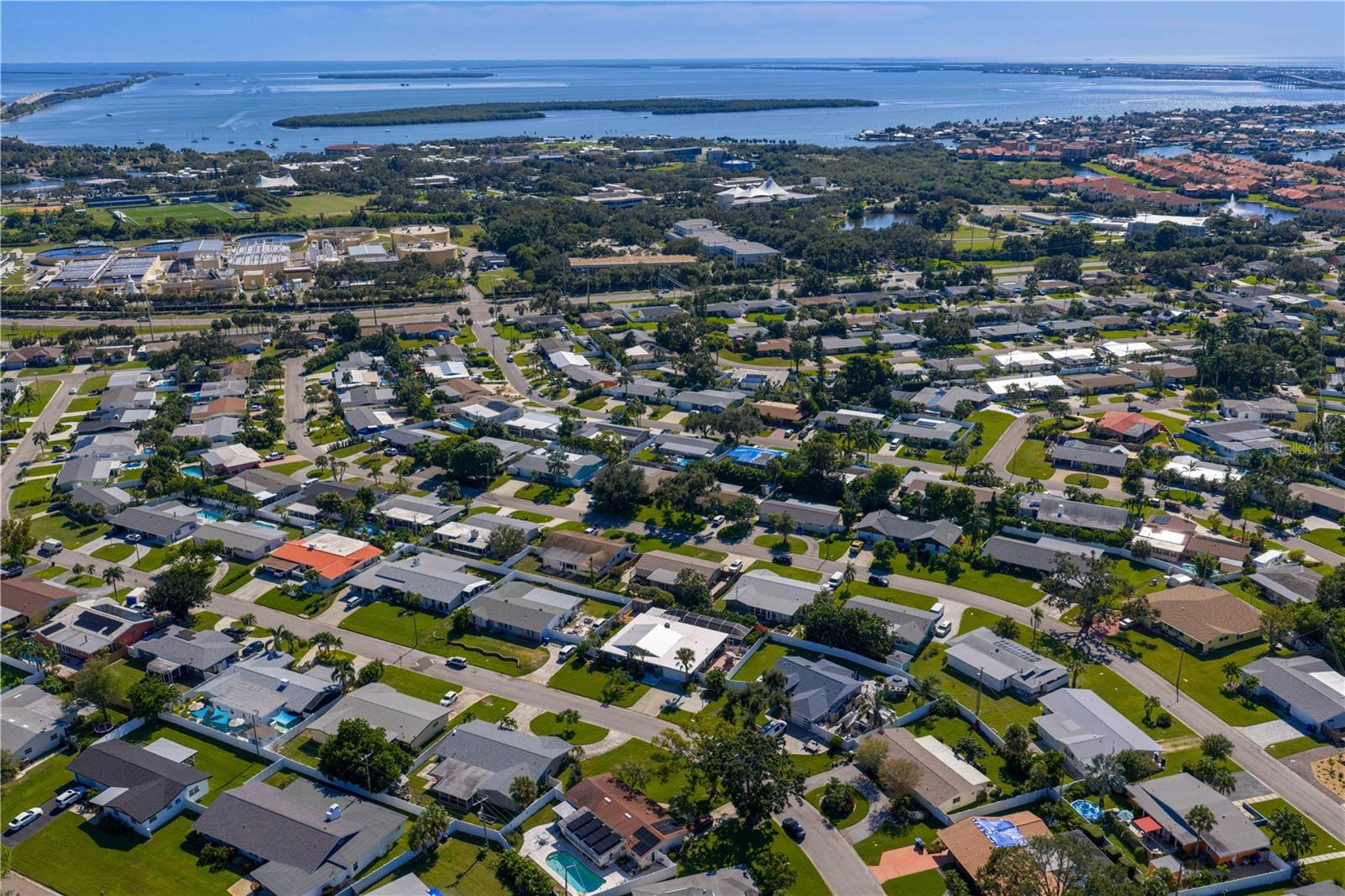 MAXIMO MOORINGS - Residential