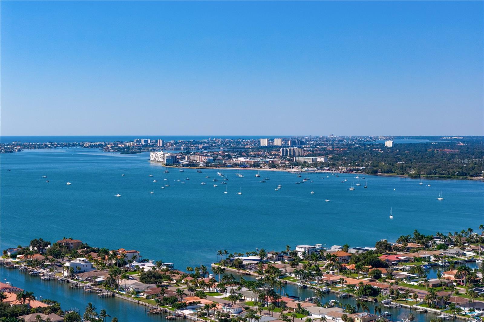 MAXIMO MOORINGS - Residential