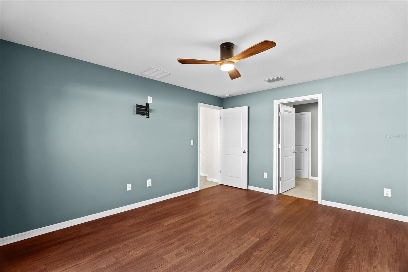 PINE CREEK - Residential