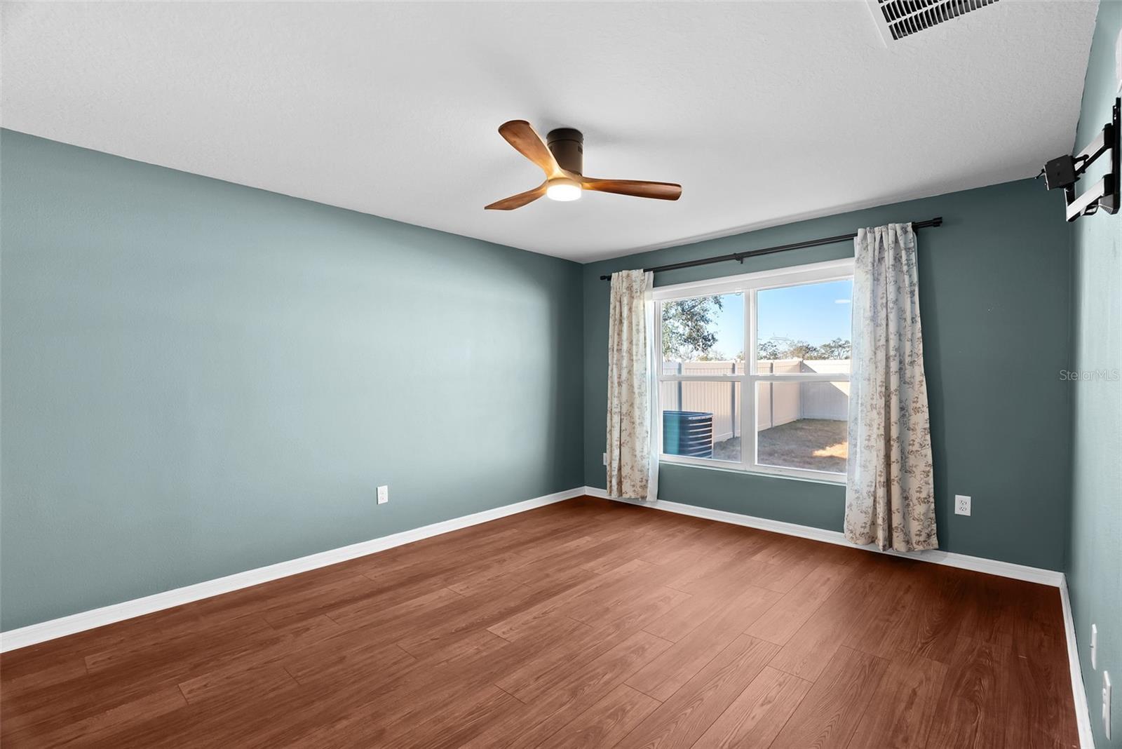 PINE CREEK - Residential