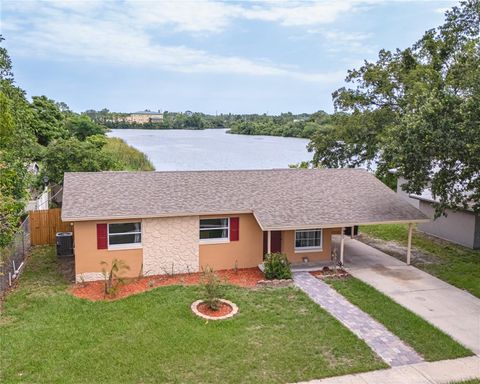 Photo of 331 Greens End Street, Orlando, FL 32810 (MLS # O6311705) Photo of 331 Greens End Street, Orlando, FL 32810 (MLS # O6311705)