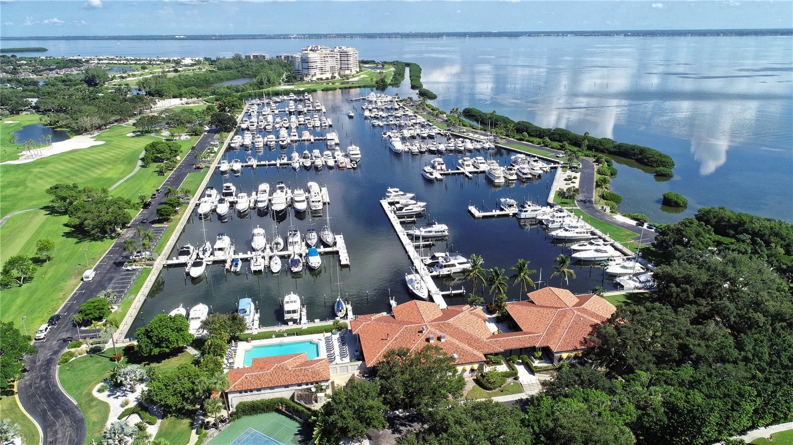2800 HARBOURSIDE DR E-22