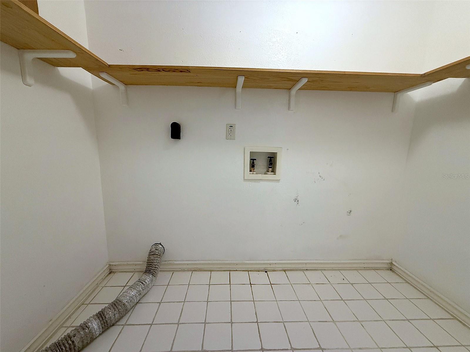 HILLSIDE ACRES - Residential