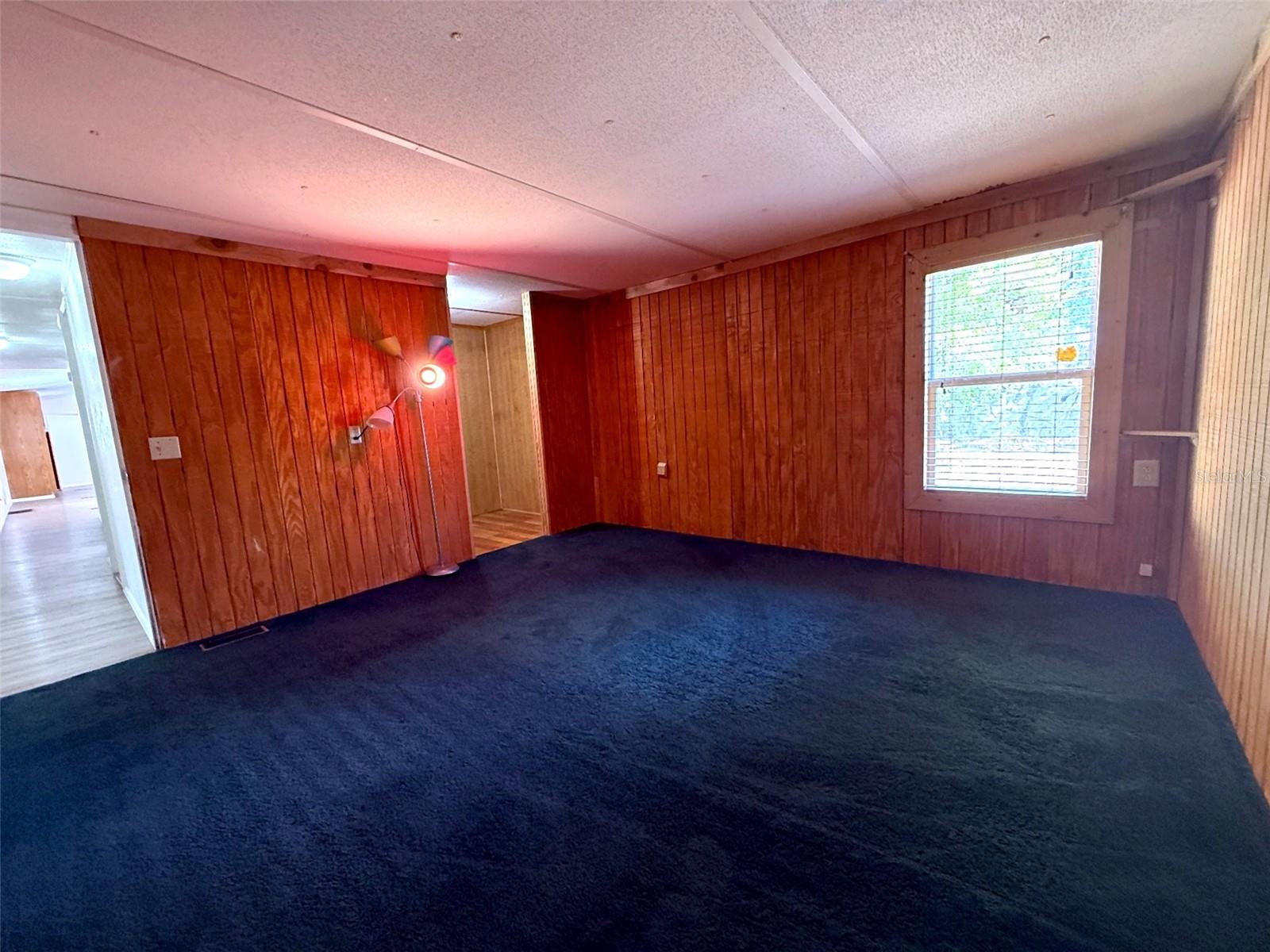 HILLSIDE ACRES - Residential