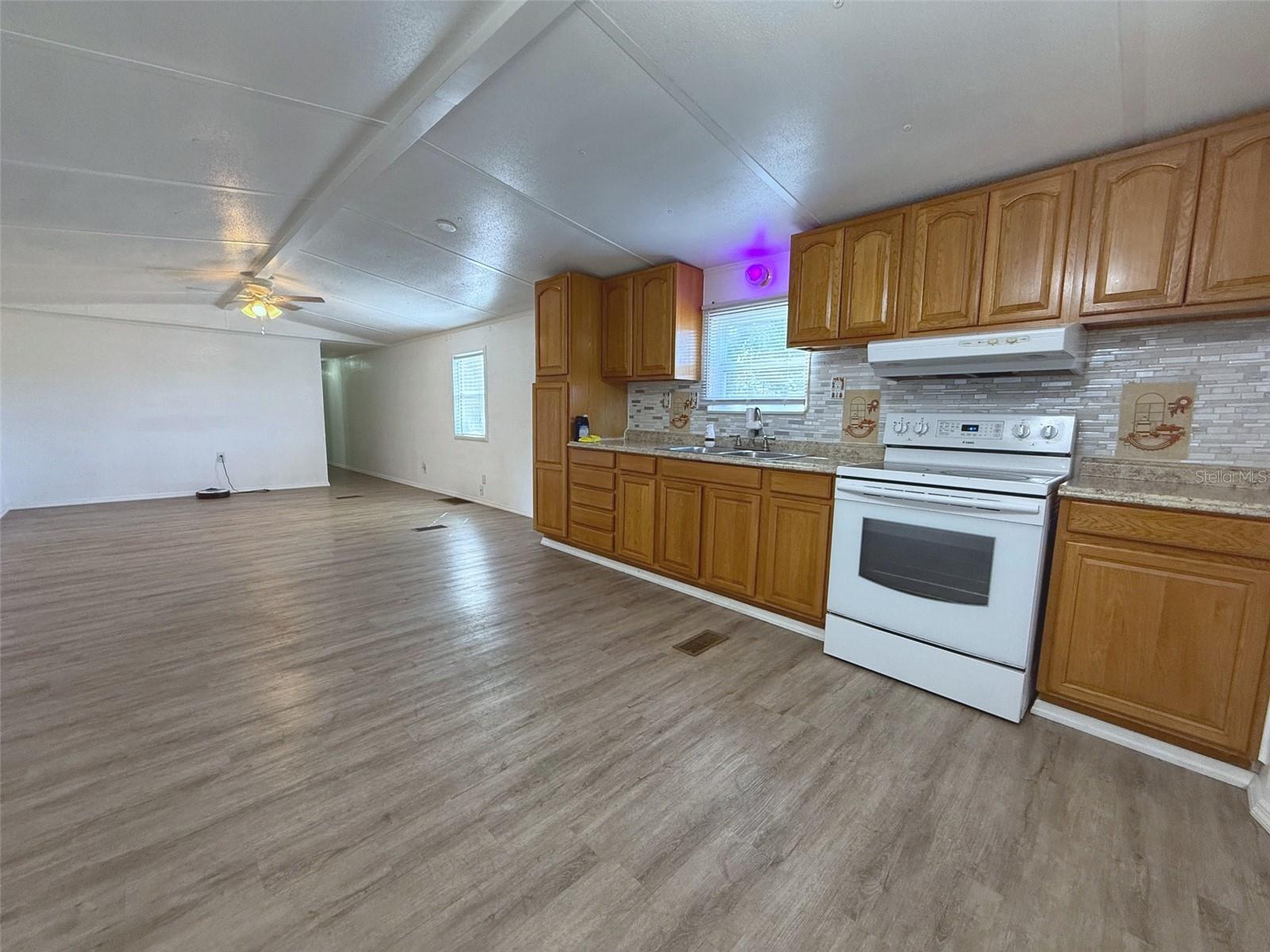 HILLSIDE ACRES - Residential