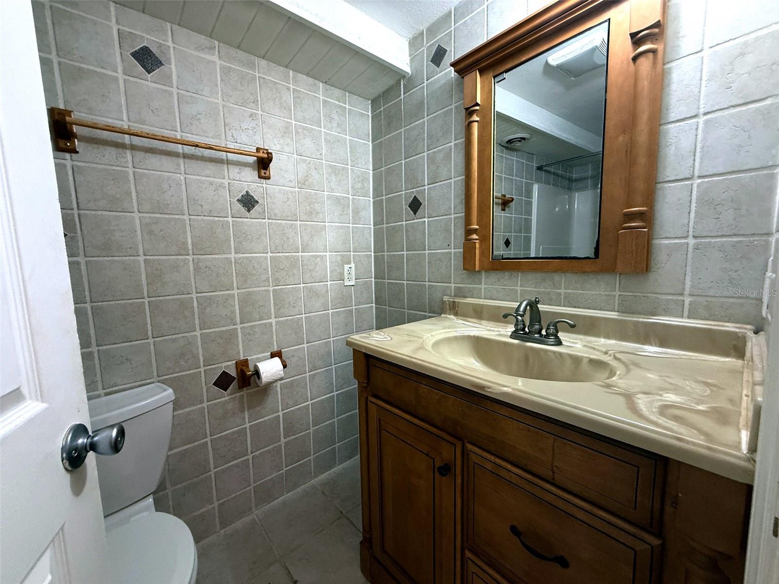 HILLSIDE ACRES - Residential