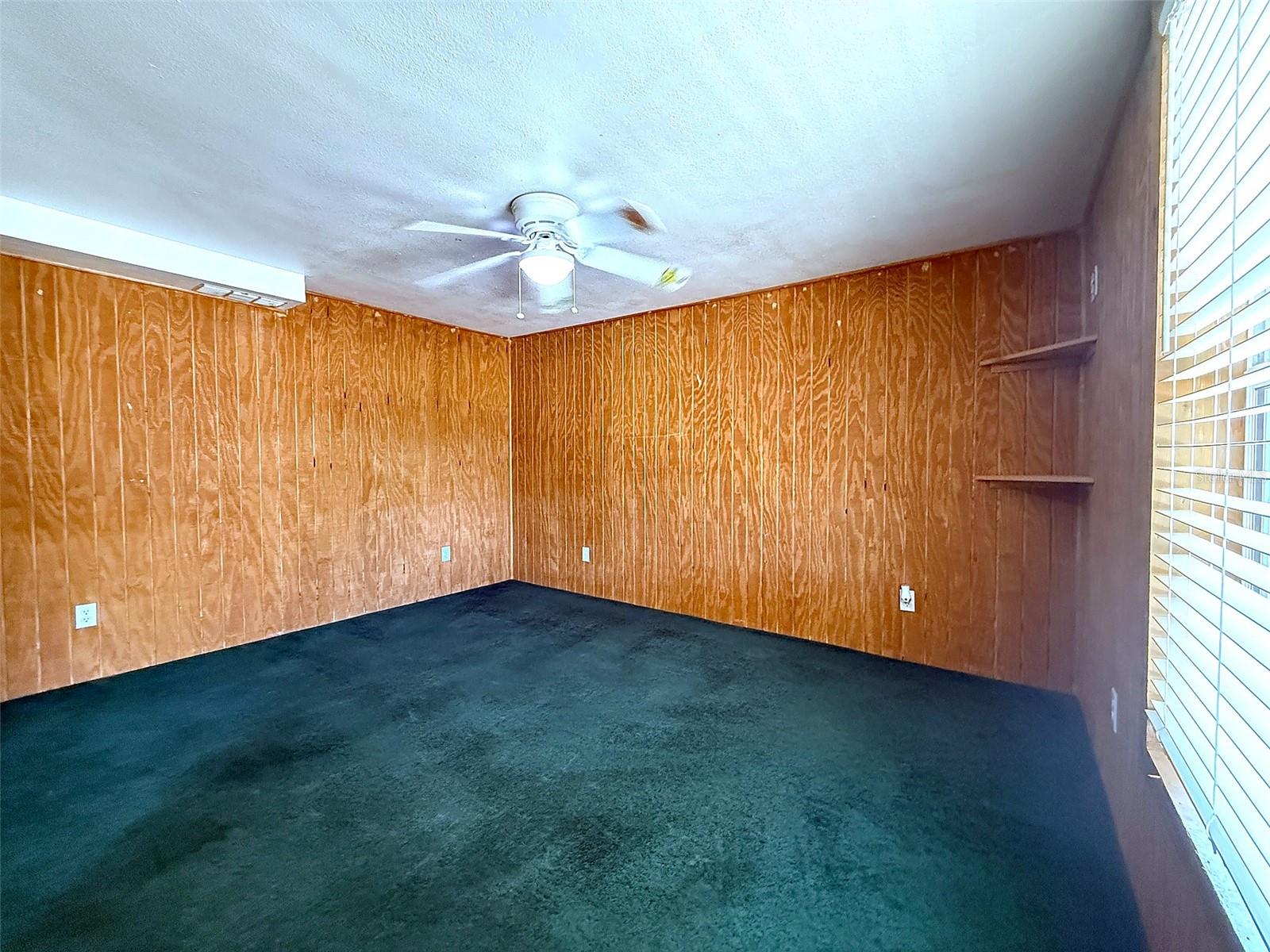 HILLSIDE ACRES - Residential