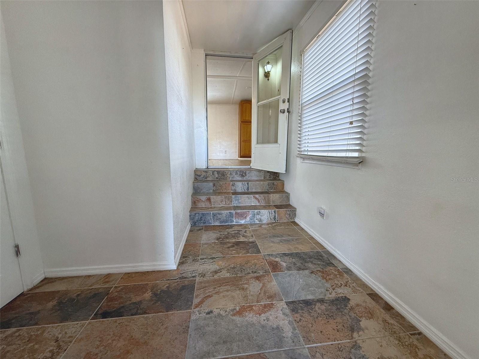 HILLSIDE ACRES - Residential