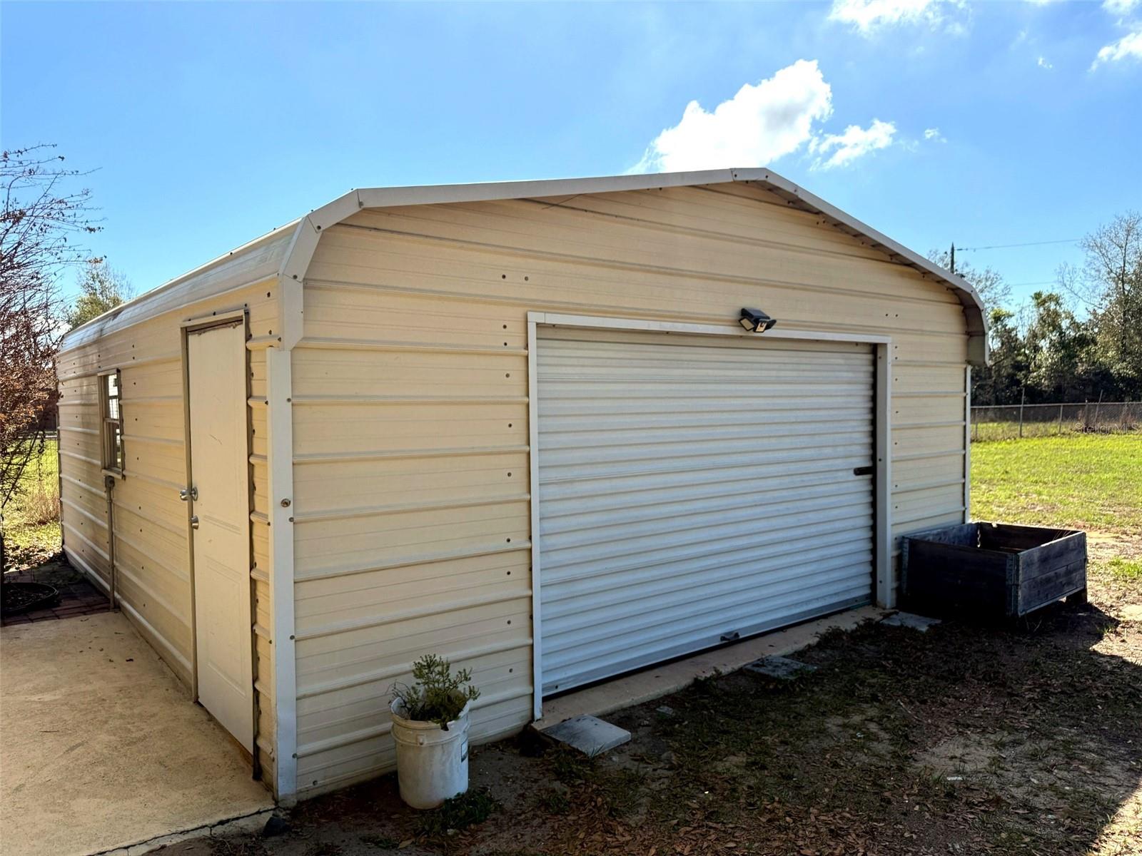 HILLSIDE ACRES - Residential