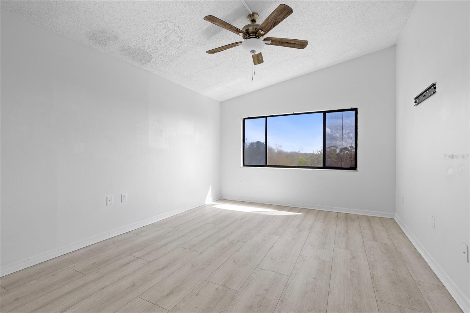 LAKE LOTUS CLUB 1 A CONDO - Residential