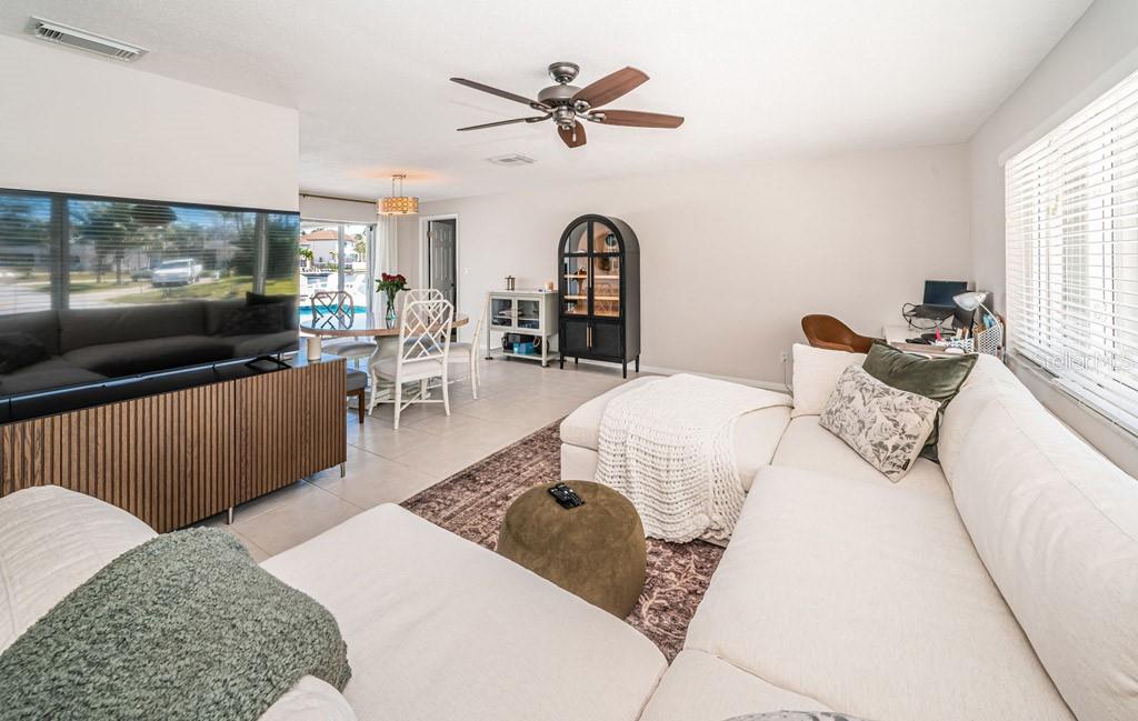 PASADENA GOLF CLUB ESTATES SEC 5 - Residential Lease