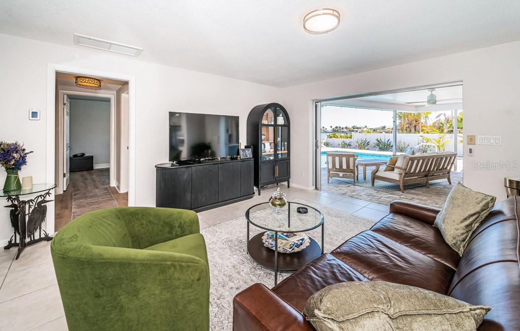 PASADENA GOLF CLUB ESTATES SEC 5 - Residential Lease