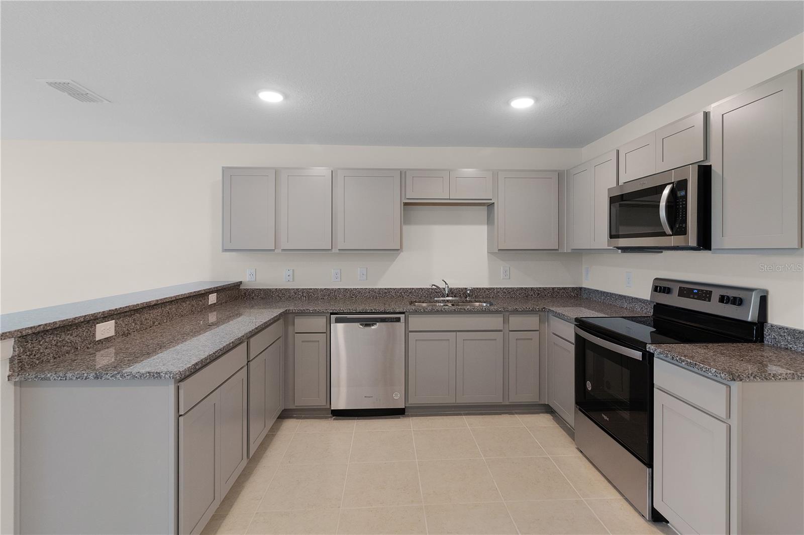 ALFORD OAKS - Residential